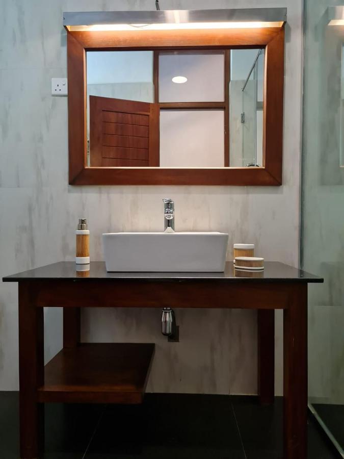 Siri Tropical Retreat Villa Hikkaduwa Bagian luar foto