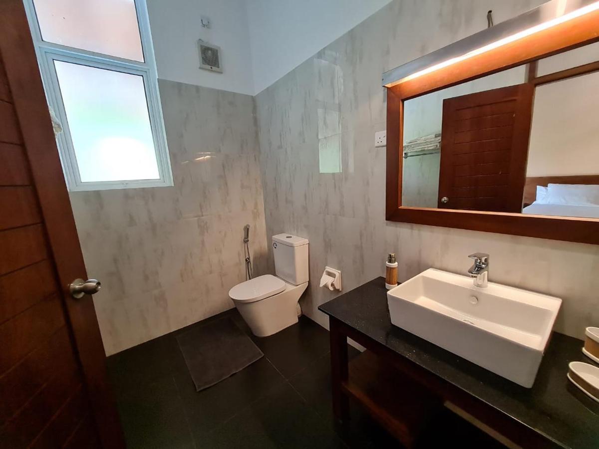 Siri Tropical Retreat Villa Hikkaduwa Bagian luar foto