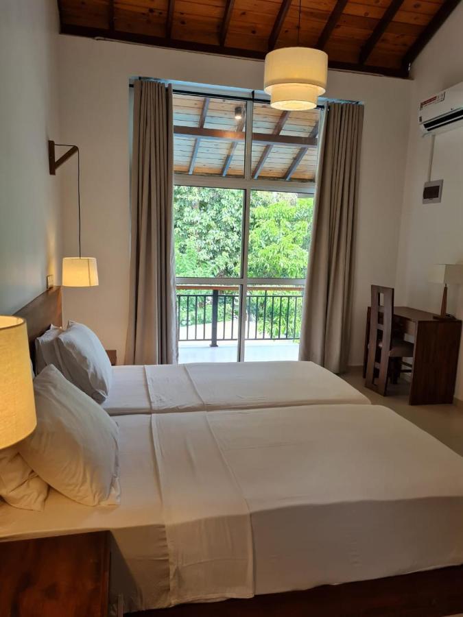 Siri Tropical Retreat Villa Hikkaduwa Bagian luar foto