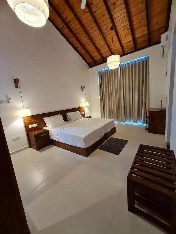 Siri Tropical Retreat Villa Hikkaduwa Bagian luar foto