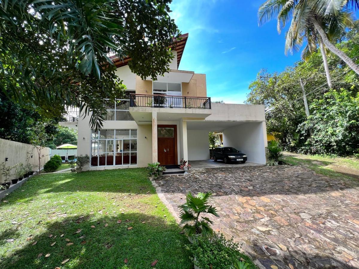 Siri Tropical Retreat Villa Hikkaduwa Bagian luar foto